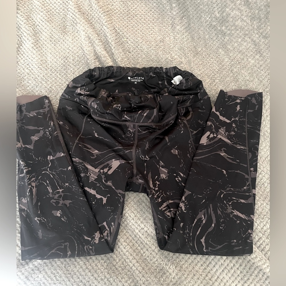 Athleta Ultimate Stash 7/8 tights